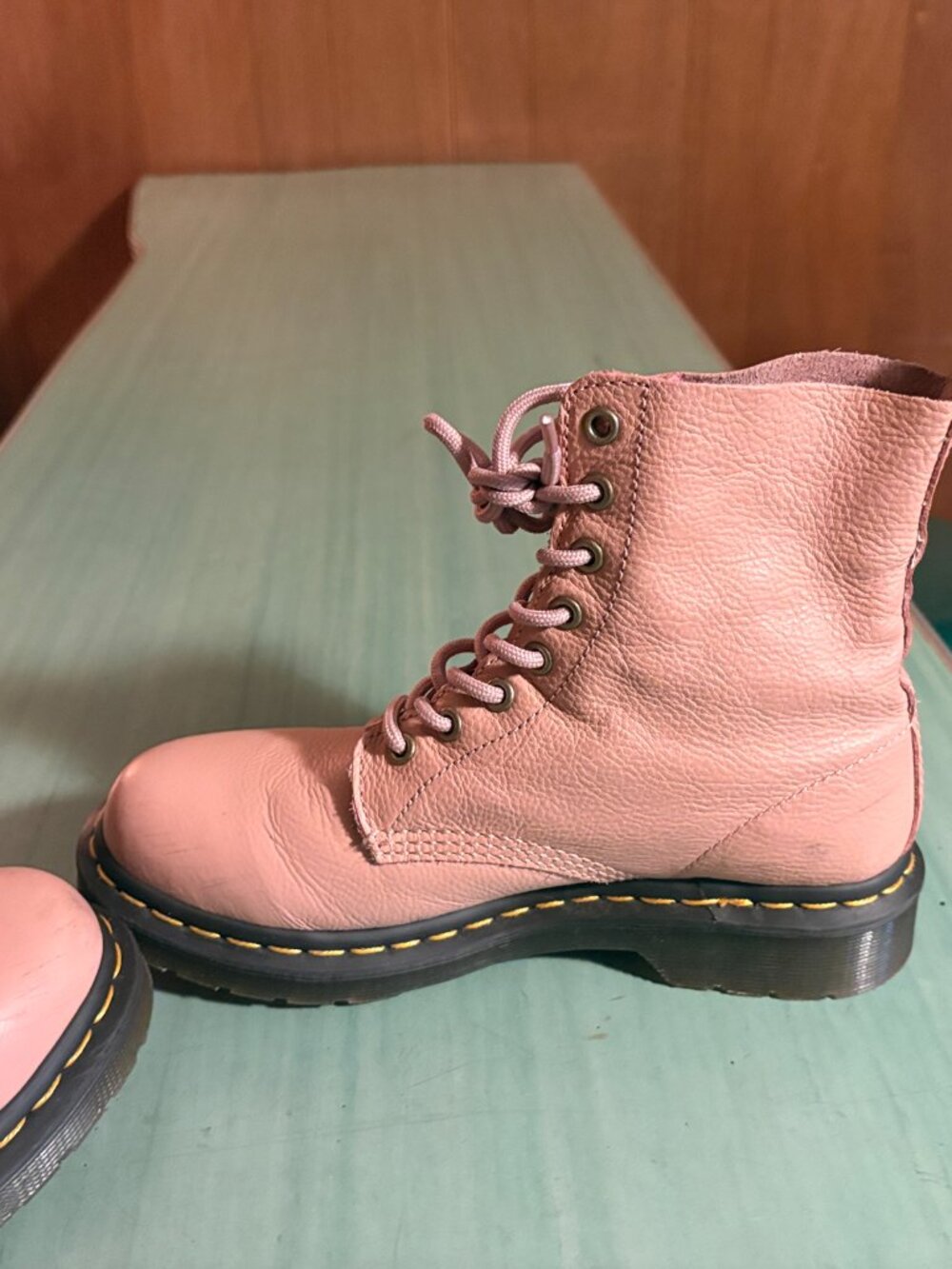 WORN 1X Womens Dr Martens Pascal Peach 1460 Boots US Size 7 - Picture 5 of 8